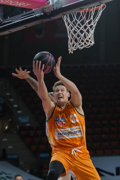 倾向于利用 倾向于利用