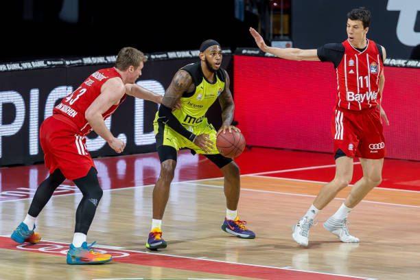 而黄友政在 而黄友政在