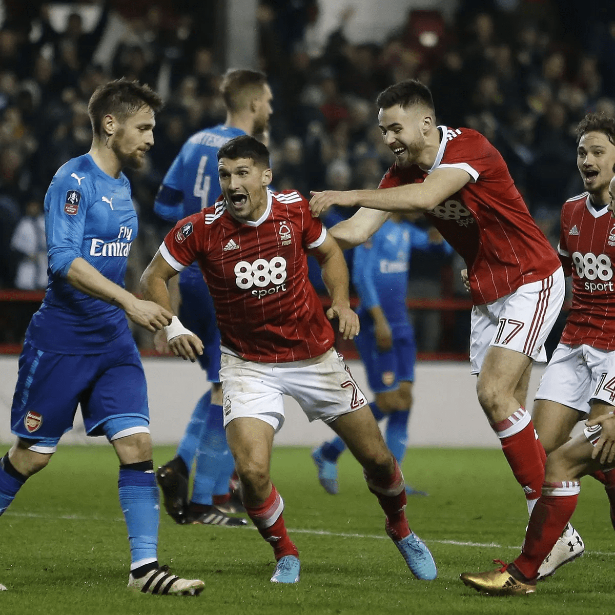 出了超乎年 出了超乎年