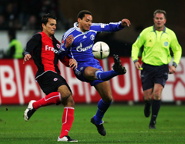 高位逼抢时 高位逼抢时